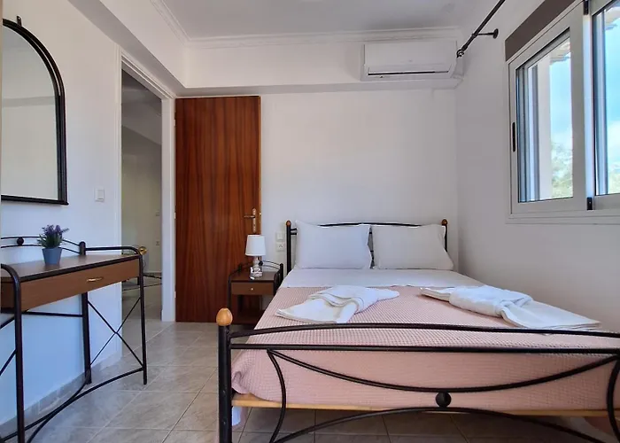 Bougainvillea Views - μπουκαμβίλια θέα * Sivota